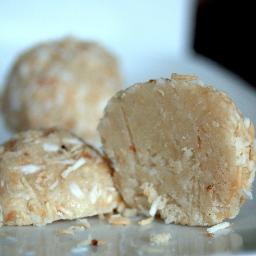 RajisDelights's profile picture. My #healthy snacks are #vegan, and sweetened with #local #maplesyrup. Find them in varietals like #mangococonut, #cacao, #blueberry, #strawberry and #cashew.