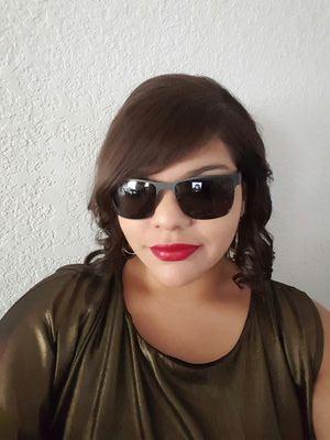 ElizaDeb_Medina's profile picture. 