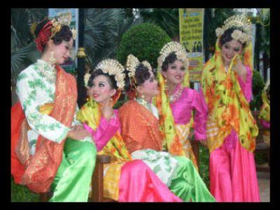 PLT.Laksemana,| Jl. S.Parman No 53 Gobah |081270667700 | email : laksemana@yahoo.com | FB : Yayasan Laksemana |
