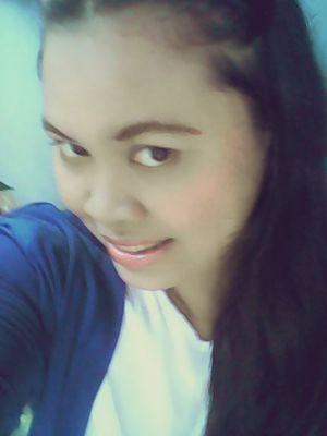 AgustiariDwi's profile picture. 