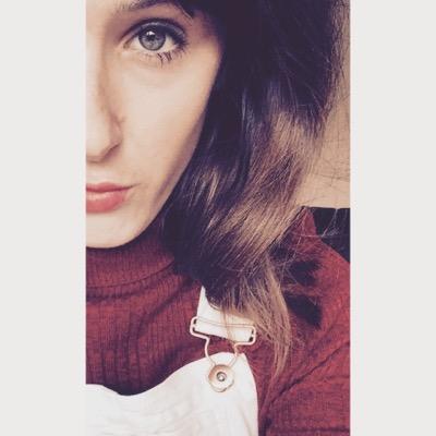 lexiemaryisabel's profile picture. 