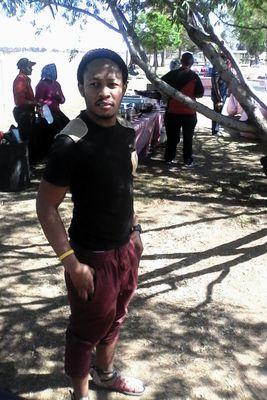 1afcc204e7f5459's profile picture. 