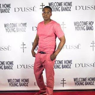 CEO of Huntzone Ent. Manager for Starr Buckz and road manager for Bandz Danero Huntzone entertainment company is a production,label,film,management #fleetdjs