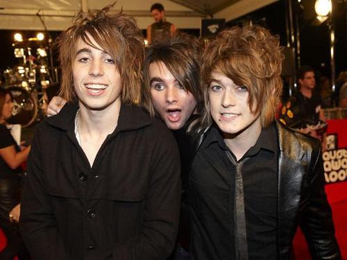 suuup, this is short stack fans ONLY :) i will be doing quizzes on short stack like aaaaaaaall day :) so stay tuneeeeed
