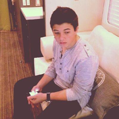 DeviousWct's profile picture. 'I hope the pacific is as blue as it is in my dreams' Son of Prince Eric and Ariel. 17. #DescendantsRP