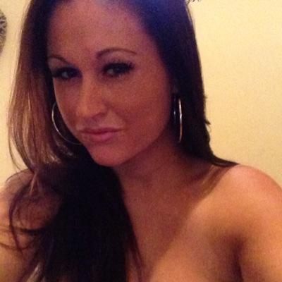 model/presenter! previously worked for storm babes tv, sexstation, xxxpanded tv, chat girl and studio 66! also featured in lads mags such as nutz and zoo