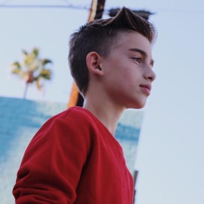 || MackenzieSol,laurenOrlando Followed me || i love johnnyorlando and mattyb || my the best idol in the world JO & MB || JohnnyO Fav my tweet 5x thanks :) ||
