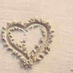 Renai__Kotoba__'s profile picture. 君の隣に居るかもしれないし、居ないかもしれない。