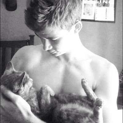 Jake_Sydenham21's profile picture. OFFICIAL ACCOUNT, hi I'm Jake and I like long walks to the fridge but I prefer them to be short trips but hey foods food