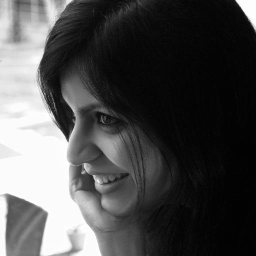 Media sales professional by day, dreamer, concotion of contrasts, an out and about hedonist, blogger, shopper and dessert scouter!