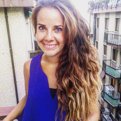 Ex bionda, amante della scrittura di getto, Co-founder di Torino Fashion Bloggers, shopping addicted. Ogni tanto lavoro, #CM.