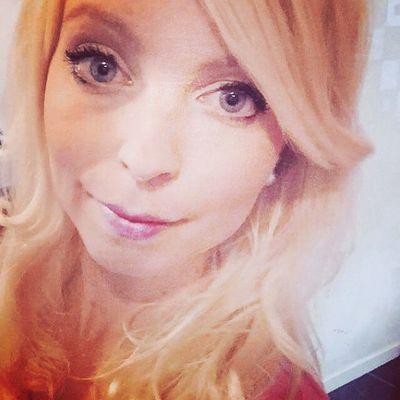 linasbeautysite's profile picture. Hairstylist