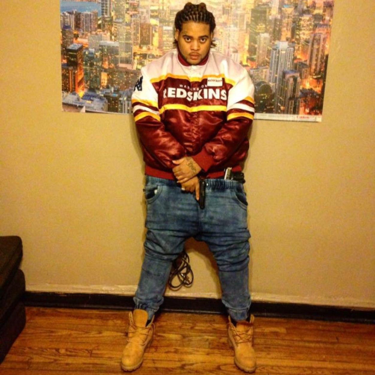 Fuck ALL THAT GANG N SQUAD SHIT I MISS MY BROTHER BOSS UP JMONEY I LOVE YOU KID
