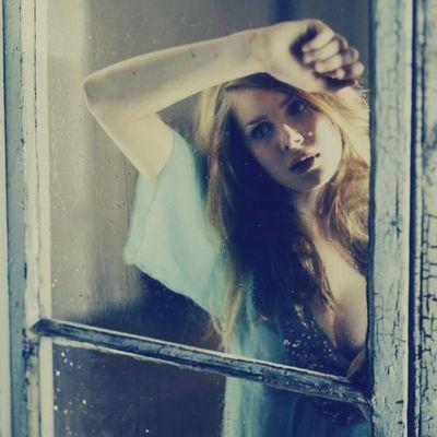 It's hard to think happy thoughts when you're surrounded by death and sorrow.
[[Literate/Descriptive]]