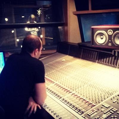 Tonmeister Ears. Passionate Techie | 👨🏻💻👨🏼⚕️🥷🏻👨🏻🎓| #Tech | Director of #Audio at @Logitech | ex @bangolufsen @Harman | -views my own- ☕️ x 🔊 x 🏎️