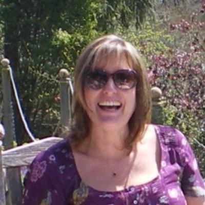 I am a fully qualified Holistic and Beauty Therapist working in the New Forest. I treat clients in a relaxed environment which helps them relax and unwind.