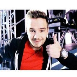 Louisabroso2's profile picture. Sígueme aquí -- @poeticsliam