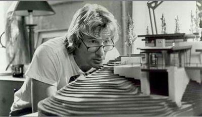 Arquitecto..padre de una hermosa nena.Diseñador y Constructor.