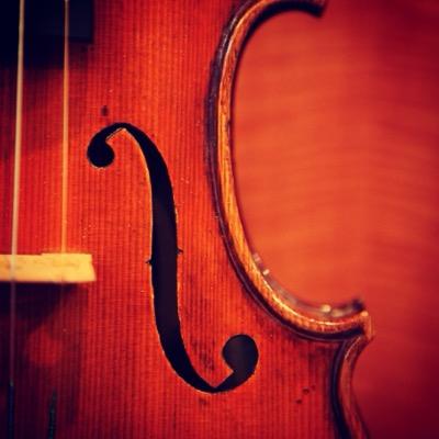 ヴァイオリン、ヴィオラ、チェロ、楽弓などの弦楽器専門店 ヴィルトゥオーゾ の公式ツイッター。名古屋、京都のショールーム・工房での販売、修理・メンテナンスに加え、全国への出張サービスに対応しております。詳しくはWebへお越しください。
