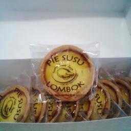 Terima Pesanan Aneka Kue I 082122736134 I 087865032076 I PIN : 2BB8B173 I