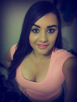 JenhyMv's profile picture. 