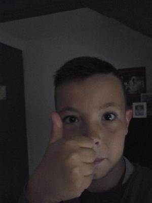 Youtuber de 12 Ans faisant partie de la Team MTF (Mini Toad Familly) Team MK8 et Splatoon et Leader de la Demon Fresstyle (La team Trottinette Freestyle)