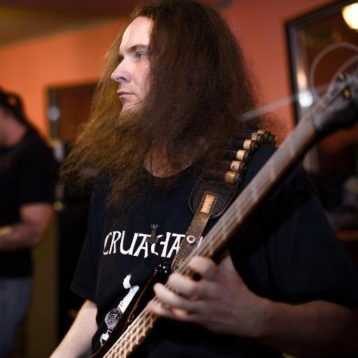 Translator, musician, journalist. Bass player in Heather Wasteland: @heatherwastela1