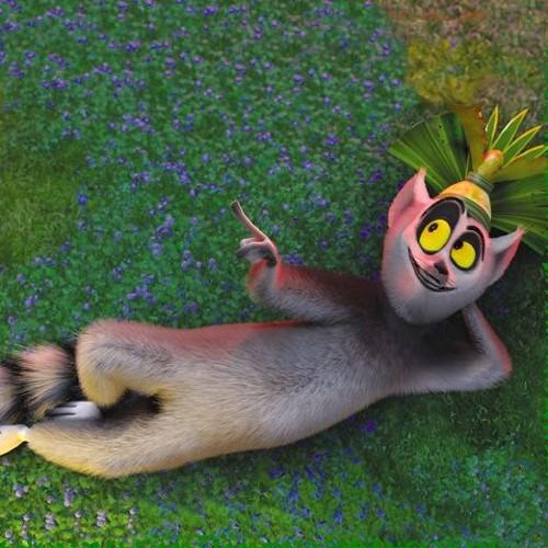Seekor lemur mesum yang menganggap dirinya raja, mempunyai palayan setia yaitu mort dan mourice yang juga mesum