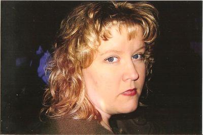 pinkydaisy13's profile picture. 