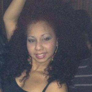 juli12217587's profile picture. 😠