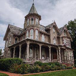 Inn and fine dining restaurant in the historic Old Town district of Harrisonburg, Virginia.