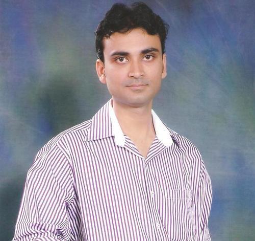 Managing Director, @Appventurez || Executive in noida based many 10 years old App dev companies || Tech geek॥ Hustler || Fighting against top class juggler