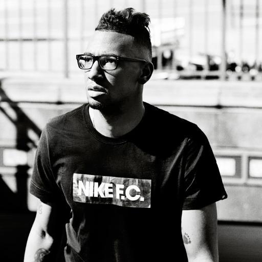 UpjopSTREAM's profile picture. Het kan me niet schelen dat uw zoon 3 jaar is, IK ben nu aan het schommelen.