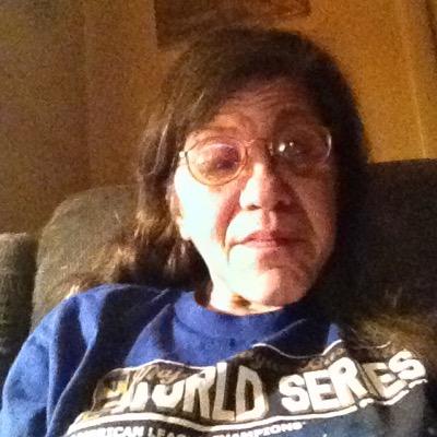 Mom of 2 Grandmother of https://t.co/tEfuSwJojl local & national sports. Music lover & Christian