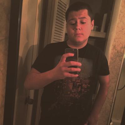 __varneyaustin's profile picture. 