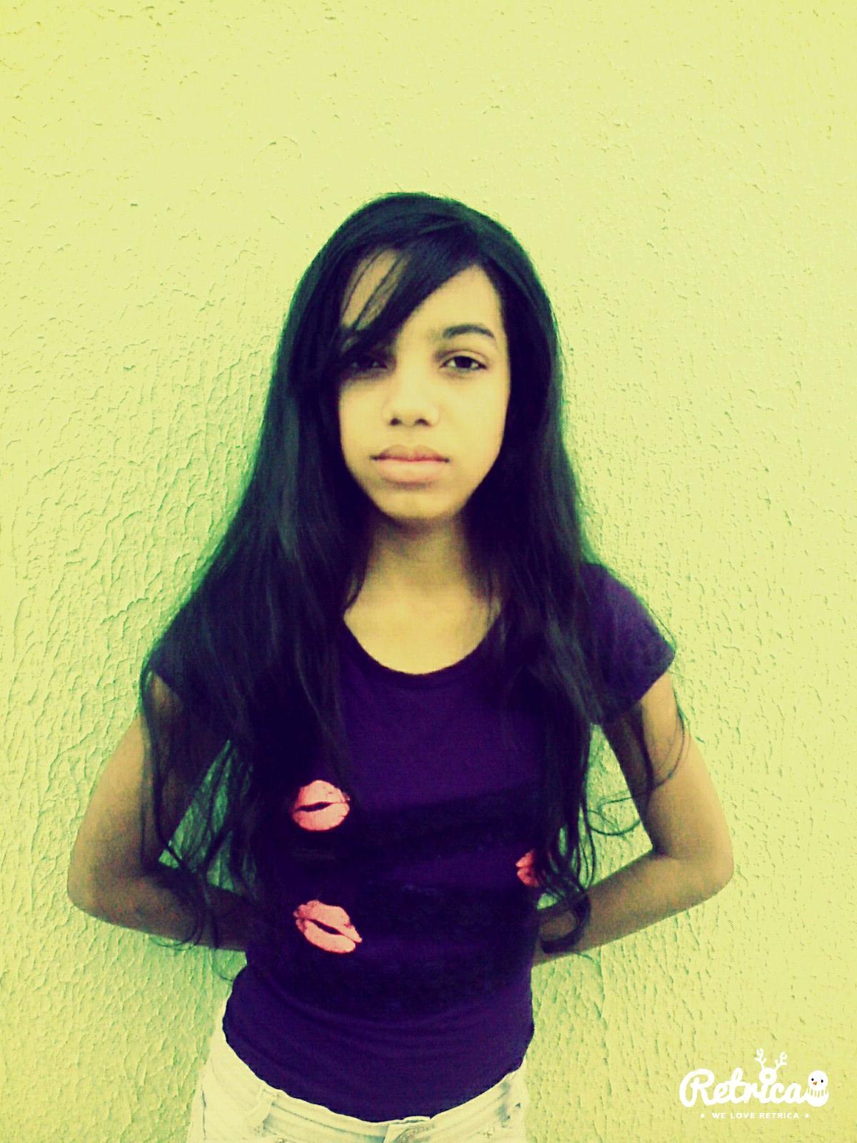 thaiskallyta's profile picture. Ás vezes eu acho que não sou normal, e eu fico mais louco a cada dia