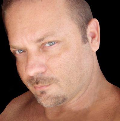 rictouro's profile picture. 