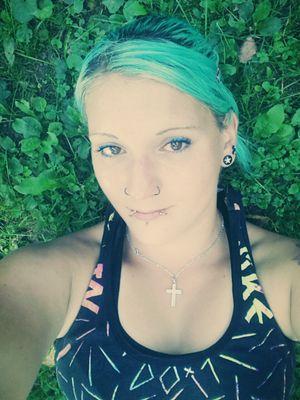 FillaferKerstin's profile picture. - Kerstin
- 27
- Klagenfurt am Wörthersee/Austria
- Bürokauffrau
- Türkise Haare
- Braune Augen
- bissi verrückt 
- Spass am Leben...