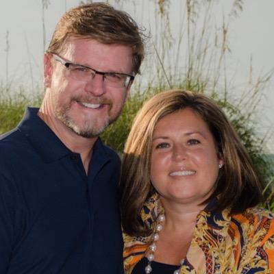 Wife,Mother,Interior Designer, and wanna be Master Gardner and Sail Boat Racer. Lover of Design, wine, great music, theatre, the Ocean & my sweet cockapoo Tank.