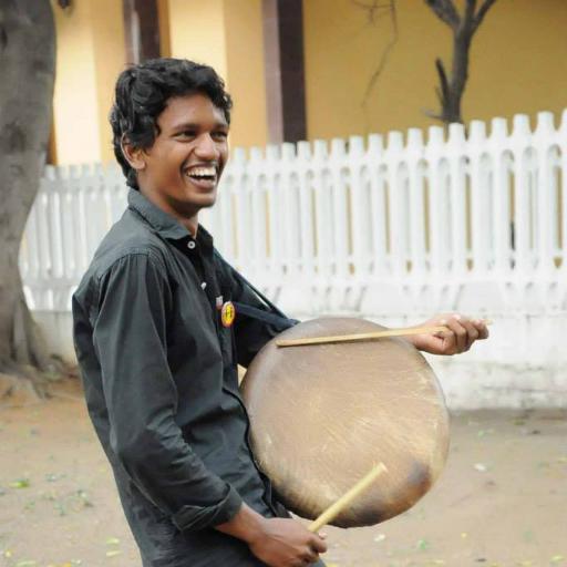 அனைவருக்குமான விடுதலையை தேடும் பறவையாக இருக்க ஆசைப்படுபவன்.. முயற்சி செய்பவன்...