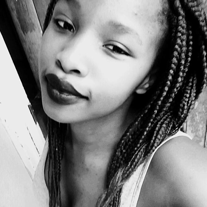 lungisadweba's profile picture. 