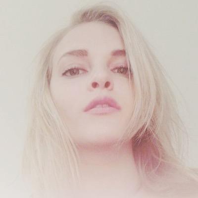 RoniOberlin's profile picture. Running away was the biggest mistake of my life.