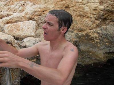 boultie77's profile picture. I'm fun loving guy who love a laugh and likes to get down a dirty. Add my snapchat Karl boult and we can have fun girls