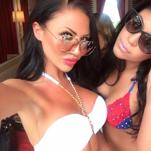 LovethaGold's profile picture. 