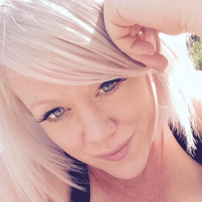 hellokitty2208's profile picture. 