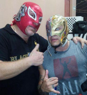 Luchador profesional independiente campeón peso completo SPC