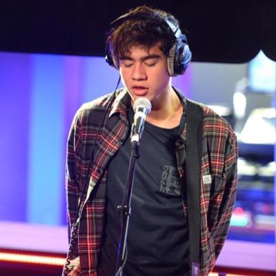 5soscalum308's profile picture. follow @5sosupdatersoz and read this Luke story http://t.co/GcCdWznYPF please :)