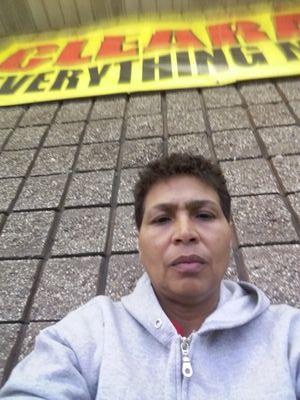 esther_molini's profile picture. 