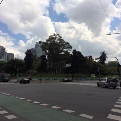 Ciudadanos que nos oponemos a cocheras a cielo abierto en el parque y al avance privado sobre los espacios públicos