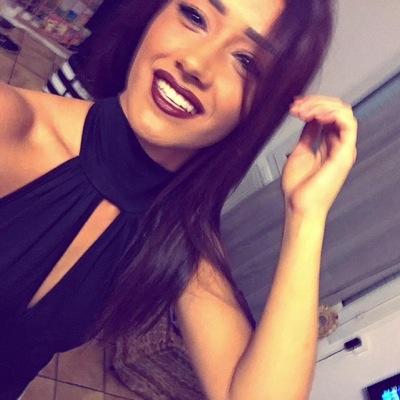 MaevaKaarter's profile picture. Don't act like you forgot, I call the shots